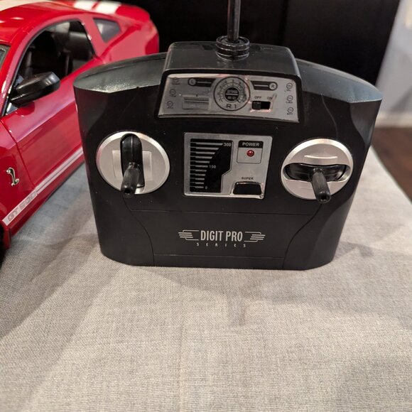 Ford Shelby GT 500 Remote Control Car with Charger - Picture 3 of 11